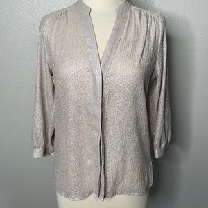 Women’s button up collared shirt